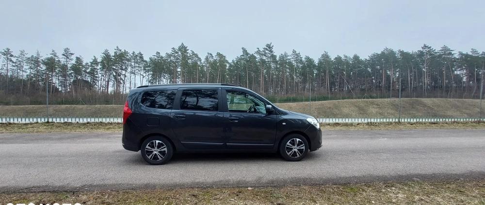 Dacia Lodgy cena 41900 przebieg: 132000, rok produkcji 2018 z Stawiski małe 137